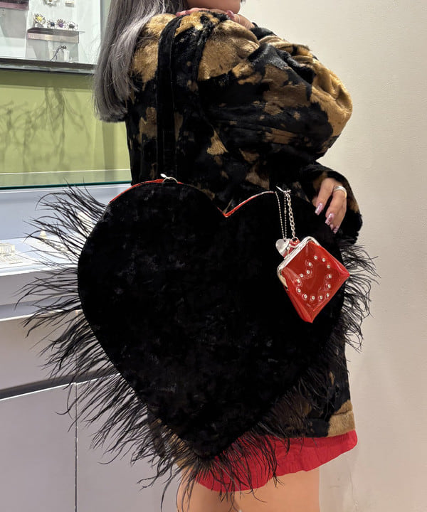 オカベ　アヤカさんの「BEAMS WOMEN｜RBS / フェイクファー ステンカラー コート」を使ったコーディネート