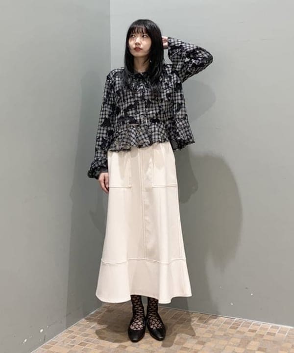 加歩さんの「BEAMS WOMEN｜チェック レース ダメージ シャツ」を使ったコーディネート