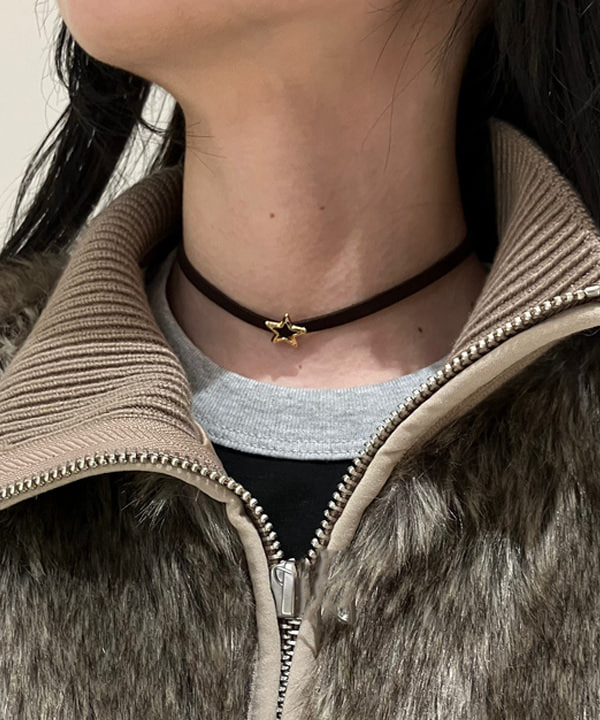 加歩さんの「BEAMS WOMEN｜【別注】PENNEY&rsquo;S / ファー ジャケット」を使ったコーディネート