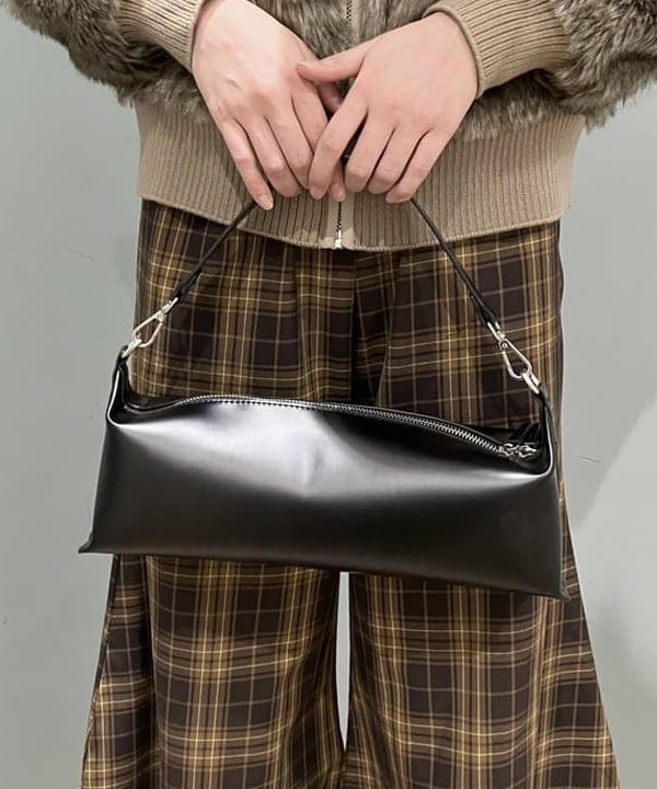 加歩さんの「BEAMS WOMEN｜【別注】PENNEY&rsquo;S / ファー ジャケット」を使ったコーディネート