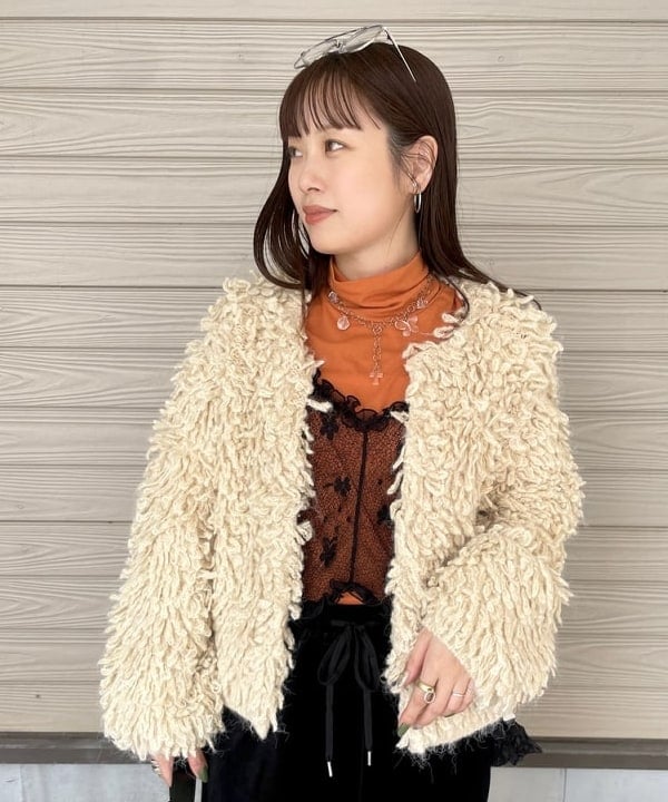 カタヤマ アヤさんの「BEAMS WOMEN｜ミックス ループ編み ニット ジャケット」を使ったコーディネート