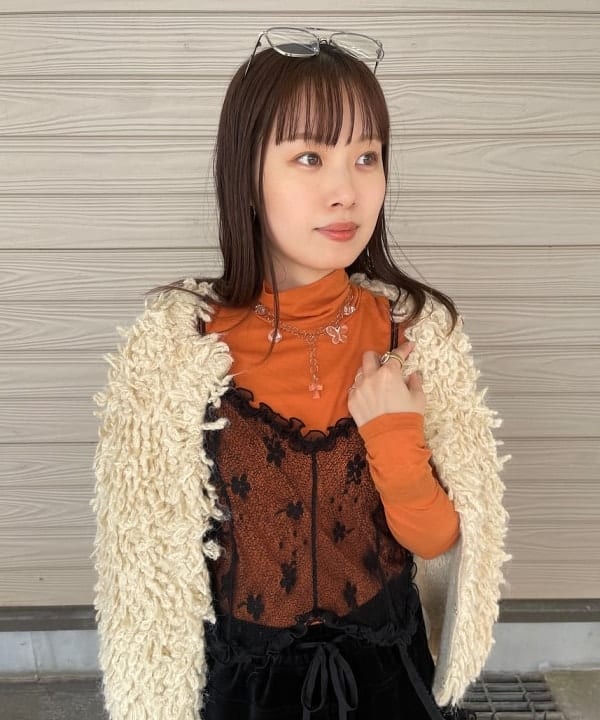 カタヤマ アヤさんの「BEAMS WOMEN｜ミックス ループ編み ニット ジャケット」を使ったコーディネート