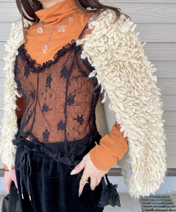 カタヤマ アヤさんの「BEAMS WOMEN｜ミックス ループ編み ニット ジャケット」を使ったコーディネート