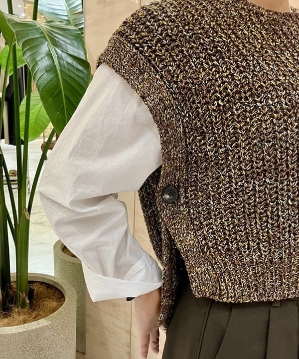 小笠原 楓さんの「BEAMS WOMEN｜ポプリン 2タックパンツ」を使ったコーディネート