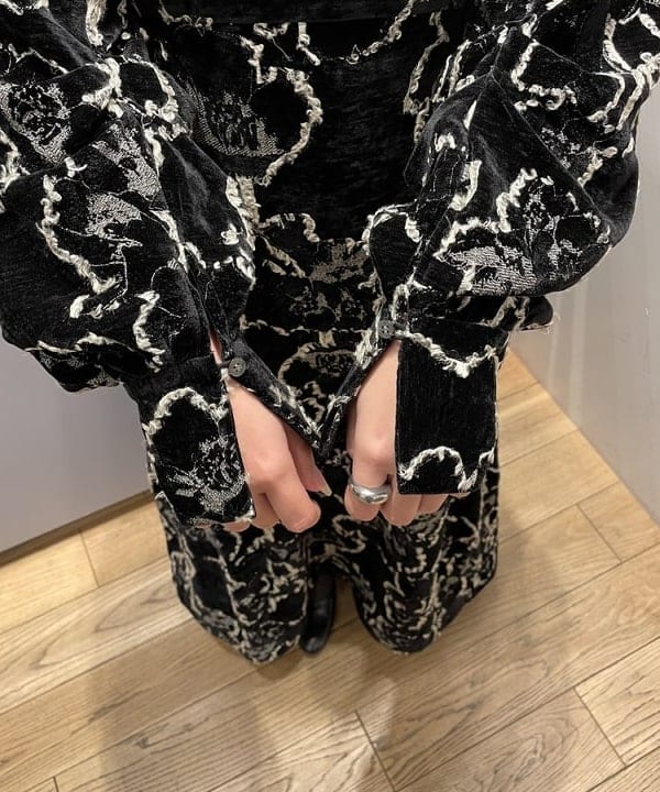 chikaさんの「BEAMS WOMEN｜RBS / ジャカード ベルベット ワンピース」を使ったコーディネート