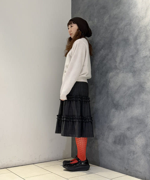 庭野 優紀さんの「BEAMS WOMEN｜DANTON / LAMBS WOOL CREWNECK CARDIGAN」を使ったコーディネート