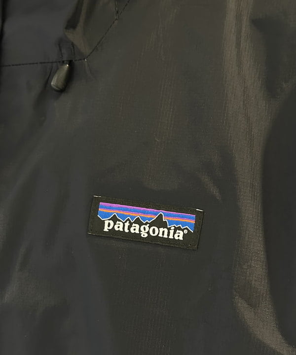 rogiさんの「BEAMS WOMEN｜patagonia / Torrentshell 3L Jacket」を使ったコーディネート