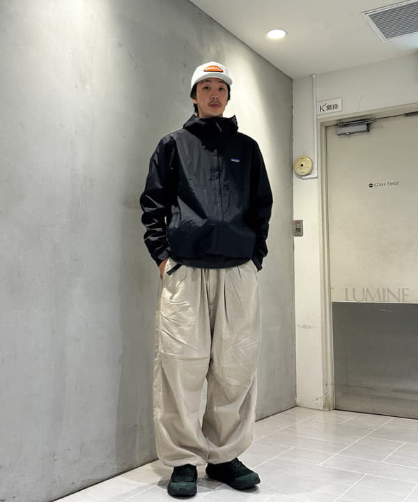rogiさんの「BEAMS WOMEN｜patagonia / Torrentshell 3L Jacket」を使ったコーディネート
