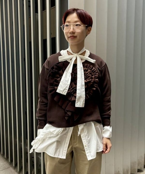 みりさんの「maturely / オーガニック コットン ハート フリルシャツ」を使ったコーディネート