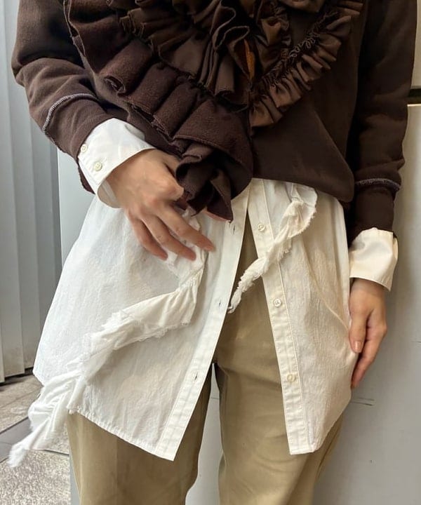 みりさんの「maturely / オーガニック コットン ハート フリルシャツ」を使ったコーディネート