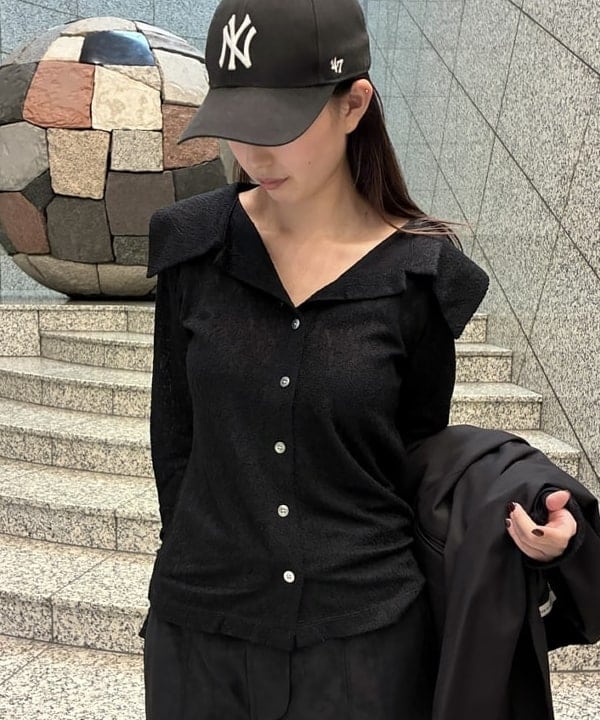 amiriさんの「BEAMS WOMEN｜RBS / カットレース ビッグカラー シャツ」を使ったコーディネート