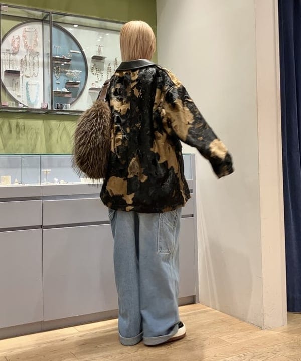 イトウミサキさんの「BEAMS WOMEN｜RBS / フェイクファー ステンカラー コート」を使ったコーディネート