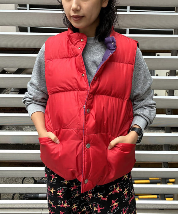 オカモト ミサキさんの「BEAMS WOMEN｜リバーシブル ダウン ベスト」を使ったコーディネート