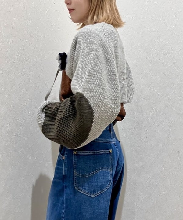 小原 もこさんの「BEAMS WOMEN｜maturely / ハート ボレロ」を使ったコーディネート