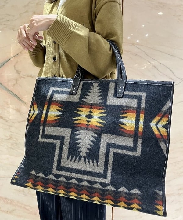 茂野 真楓さんの「BEAMS WOMEN｜【別注】SLOANE / ウール  タートルネック ロングスリーブ」を使ったコーディネート