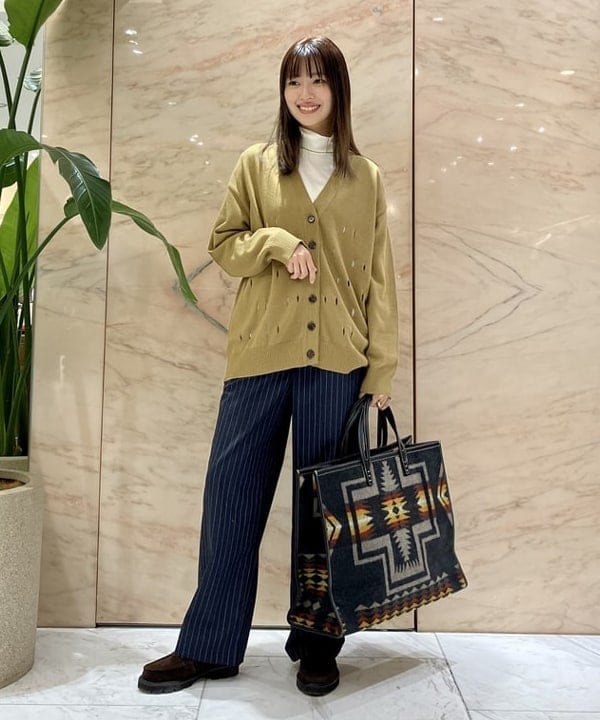 茂野 真楓さんの「BEAMS WOMEN｜【別注】SLOANE / ウール  タートルネック ロングスリーブ」を使ったコーディネート