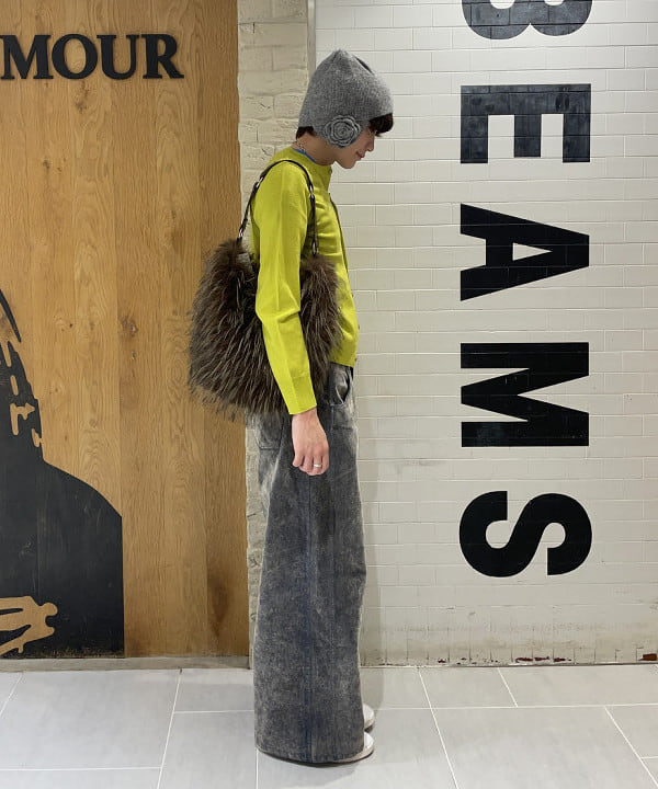 マツミヤさんの「BEAMS WOMEN｜12ゲージ BB エンブロイダリー カーディガン」を使ったコーディネート