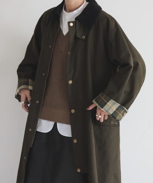 SANOさんの「BEAMS WOMEN｜【別注】BARBOUR / BURGHLEY ロングコート」を使ったコーディネート