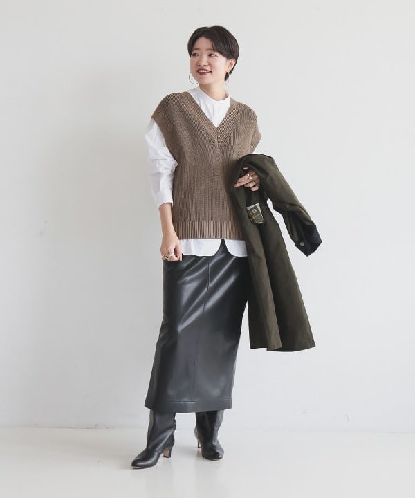SANOさんの「BEAMS WOMEN｜【別注】BARBOUR / BURGHLEY ロングコート」を使ったコーディネート