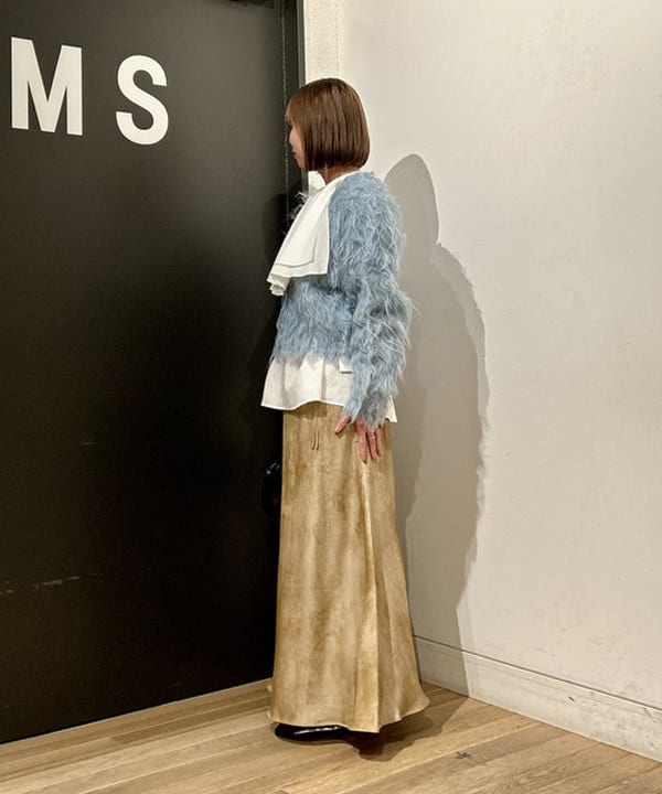 早川 萌子さんの「BEAMS WOMEN｜RBS / ミックスシャギー クルーネック カーディガン」を使ったコーディネート