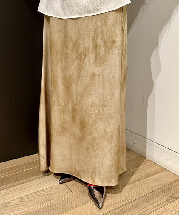 早川 萌子さんの「BEAMS WOMEN｜RBS / ミックスシャギー クルーネック カーディガン」を使ったコーディネート