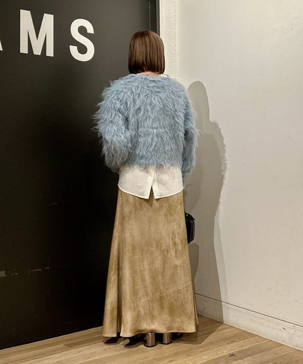 早川 萌子さんの「BEAMS WOMEN｜RBS / ミックスシャギー クルーネック カーディガン」を使ったコーディネート