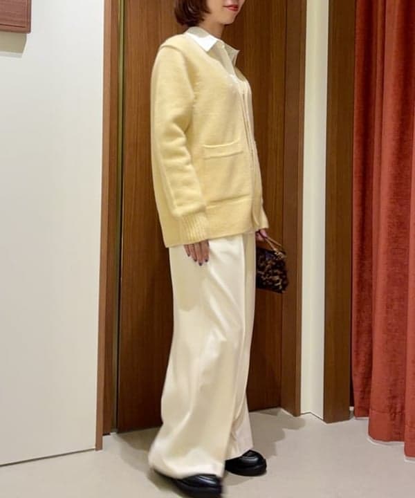 イナダさんの「BEAMS WOMEN｜ポリエステル ウール トロピカル シアー シャツ」を使ったコーディネート