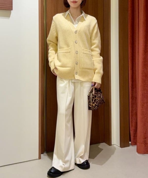 イナダさんの「BEAMS WOMEN｜ポリエステル ウール トロピカル シアー シャツ」を使ったコーディネート