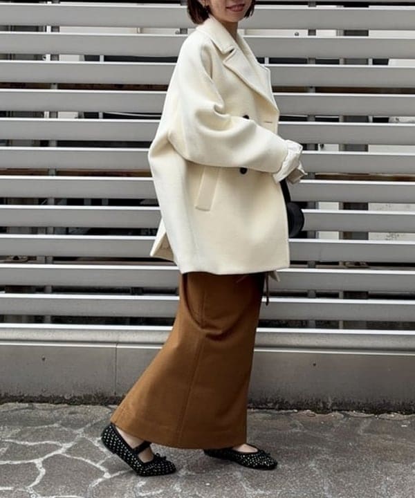 イナダさんの「BEAMS WOMEN｜ベルスリーブ クルーネック ニット」を使ったコーディネート