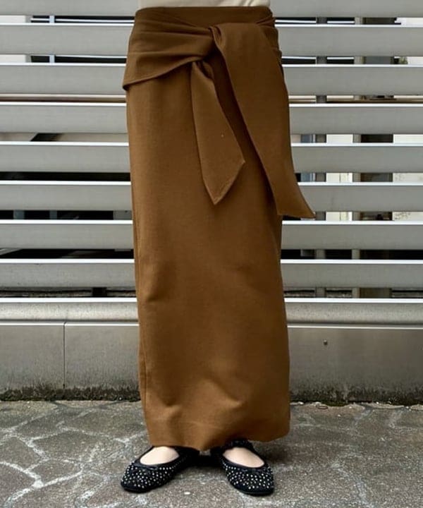 イナダさんの「BEAMS WOMEN｜ベルスリーブ クルーネック ニット」を使ったコーディネート