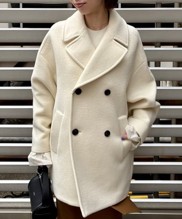 イナダさんの「BEAMS WOMEN｜ベルスリーブ クルーネック ニット」を使ったコーディネート