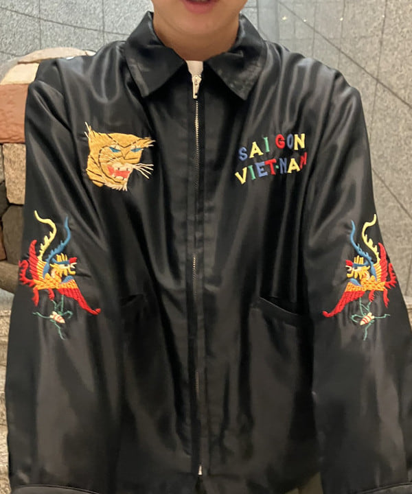 赤羽 花さんの「BEAMS WOMEN｜【別注】テーラー東洋 / アセテート ベトナム ジャケット」を使ったコーディネート