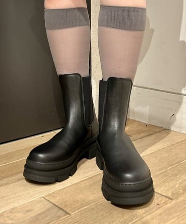 早川 萌子さんの「BEAMS WOMEN｜【別注】GIM CONTEXT / Bouquet ニット」を使ったコーディネート