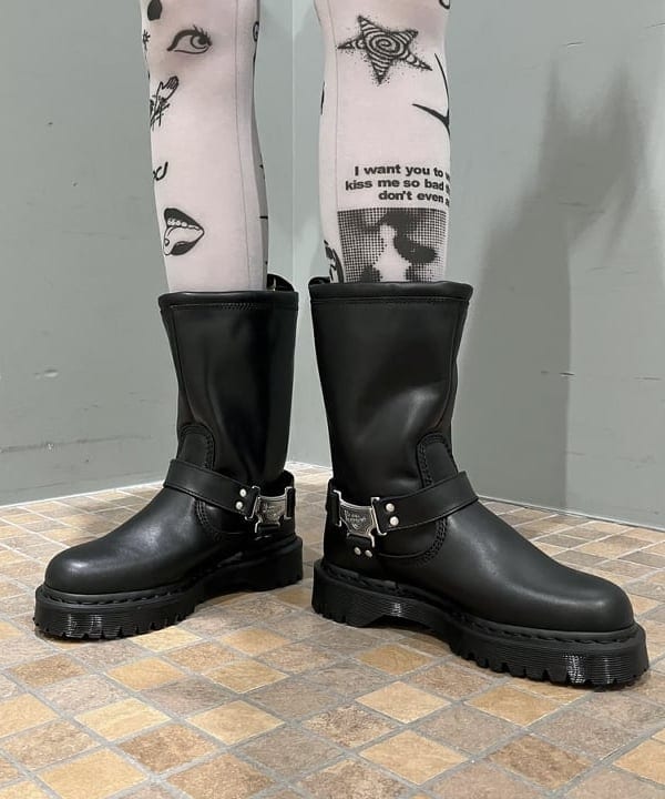 加歩さんの「BEAMS WOMEN｜RBS / ミックスシャギー クルーネック カーディガン」を使ったコーディネート