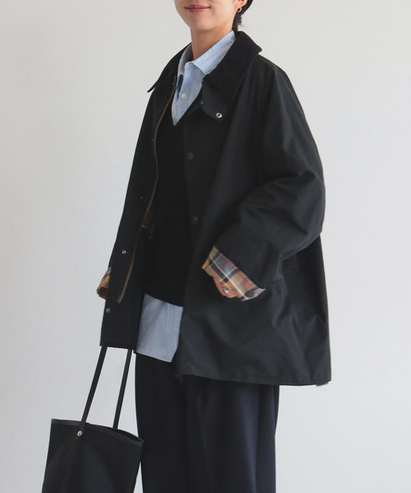 中丸　栞さんの「BEAMS WOMEN｜LA TESORINA / SECCHIERO バケツバッグ」を使ったコーディネート