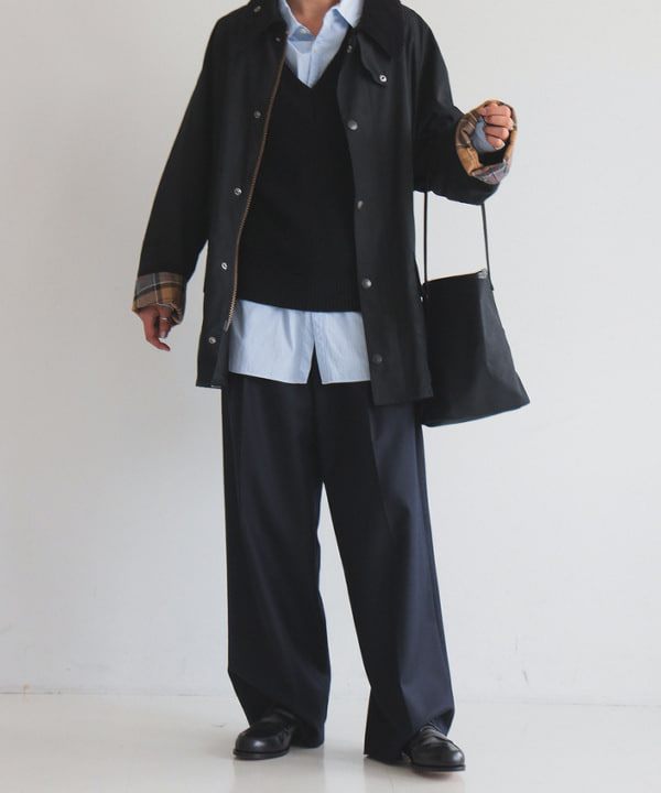 中丸　栞さんの「BEAMS WOMEN｜LA TESORINA / SECCHIERO バケツバッグ」を使ったコーディネート