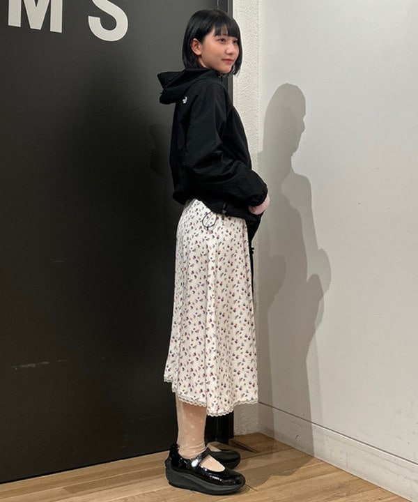 佐藤 亜美さんの「BEAMS WOMEN｜THE NORTH FACE / コンパクト ジャケット」を使ったコーディネート