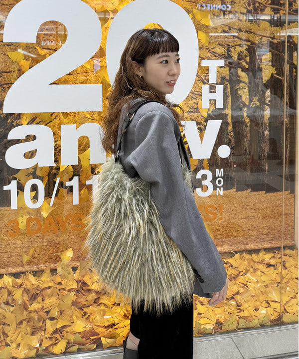 庭野 優紀さんの「BEAMS WOMEN｜4ボタン W ビッグ ジャケット」を使ったコーディネート