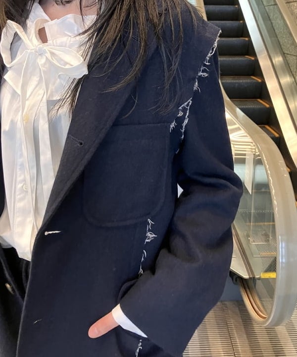 加歩さんの「BEAMS WOMEN｜フリルカラー リボン ブラウス」を使ったコーディネート