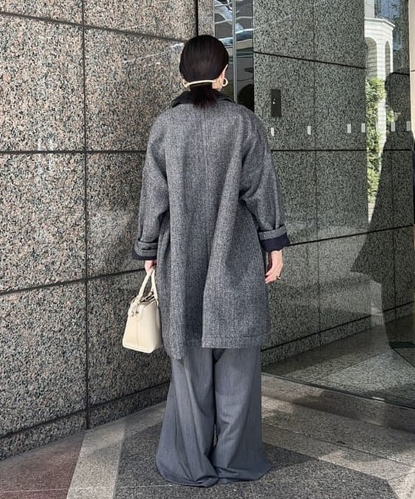 大槻 まひろさんの「BEAMS WOMEN｜Traditional Weatherwear / MALTON HEAT TWEED コート」を使ったコーディネート