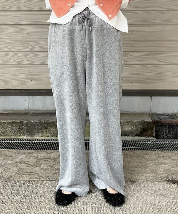 晶さんの「BEAMS WOMEN｜ORCIVAL / フリース クルーネック カーディガン」を使ったコーディネート