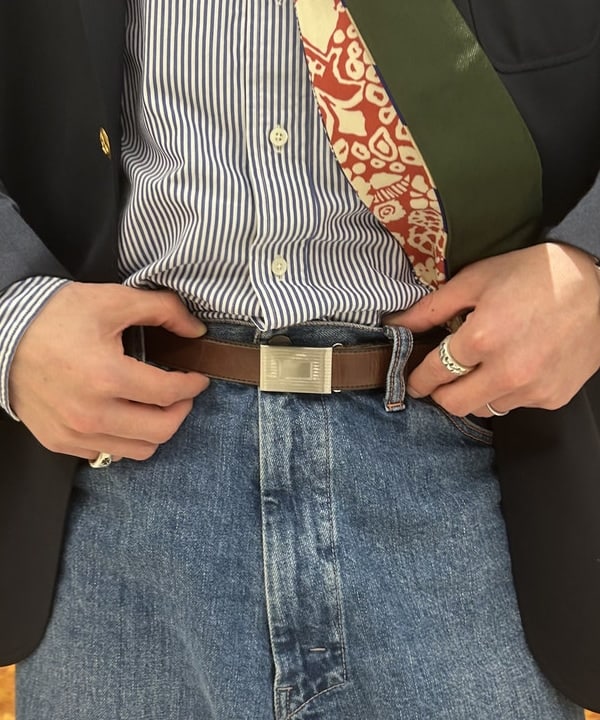 IHA(イハ)さんの「BEAMS WOMEN｜コンバット ウール 3ボタン ブレザー」を使ったコーディネート