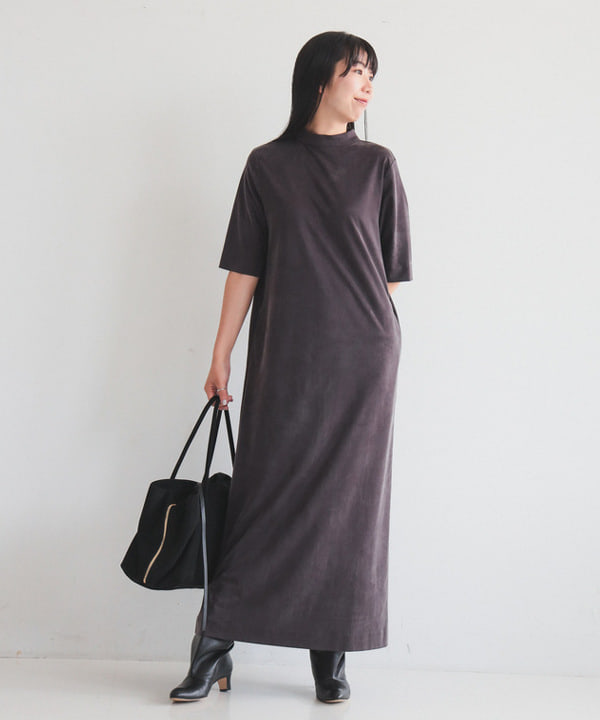 中丸　栞さんの「BEAMS WOMEN｜2WAY キュプラ カットワンピース」を使ったコーディネート