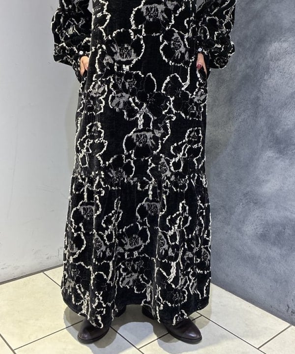 SAEさんの「BEAMS WOMEN｜RBS / ジャカード ベルベット ワンピース」を使ったコーディネート