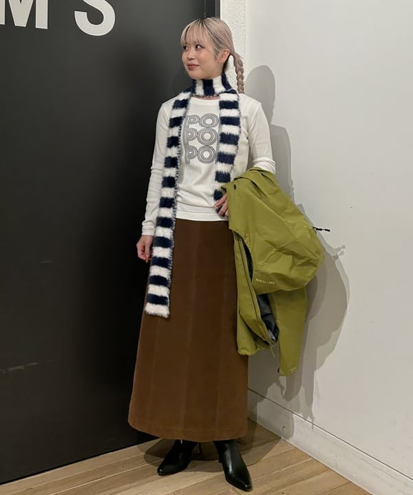 ando naoさんの「BEAMS WOMEN｜【別注】athletic wear MASON / メッセージ ロングスリーブ Tシャツ」を使ったコーディネート