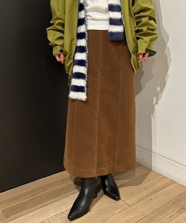 ando naoさんの「BEAMS WOMEN｜【別注】athletic wear MASON / メッセージ ロングスリーブ Tシャツ」を使ったコーディネート