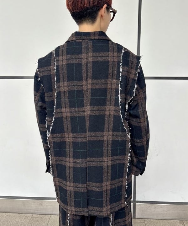 みりさんの「リサイクルウール カットオフ ジャケット」を使ったコーディネート