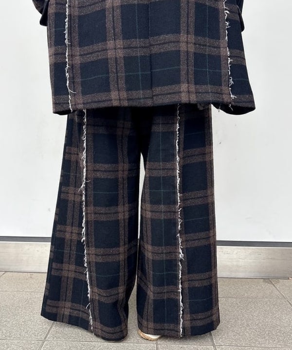 みりさんの「リサイクルウール カットオフ ジャケット」を使ったコーディネート