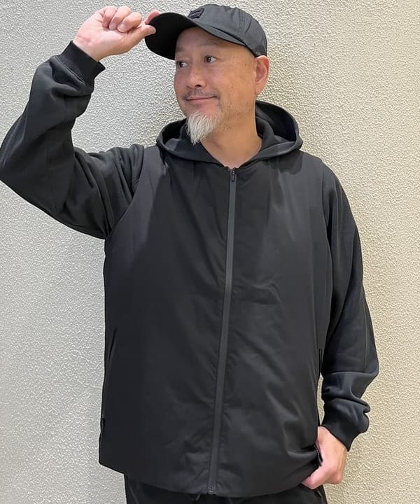 極美品　ビームスゴルフ　バティックプリント ナイロンブルゾン　スニード　XL　柄 ビームス ゴルフ なんばパークス店（1130001） スタイリング