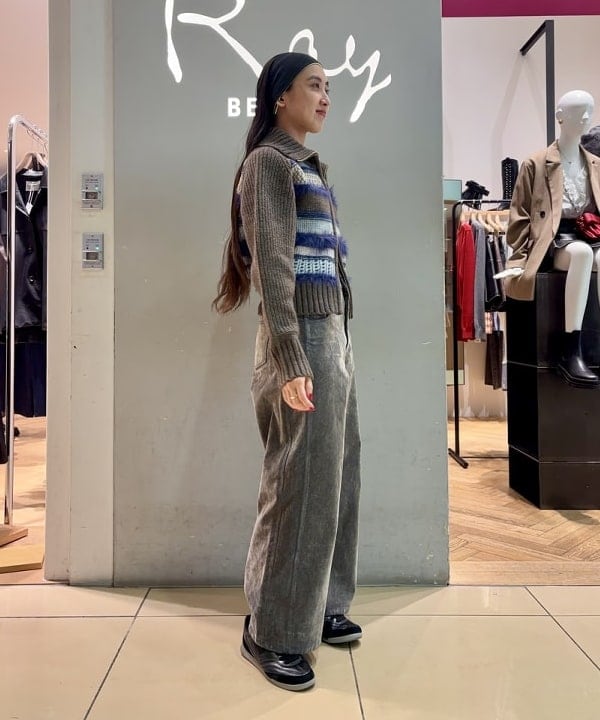 ちりこさんの「BEAMS WOMEN｜【別注】boussole / ボーダージップ ニット カーディガン」を使ったコーディネート